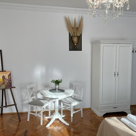 Residence Piata Armelor Sibiu Eksteriør bilde