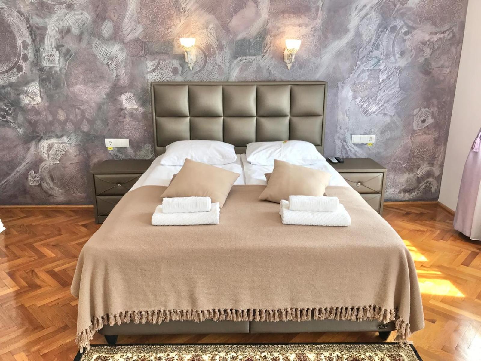 Residence Piata Armelor Sibiu Eksteriør bilde