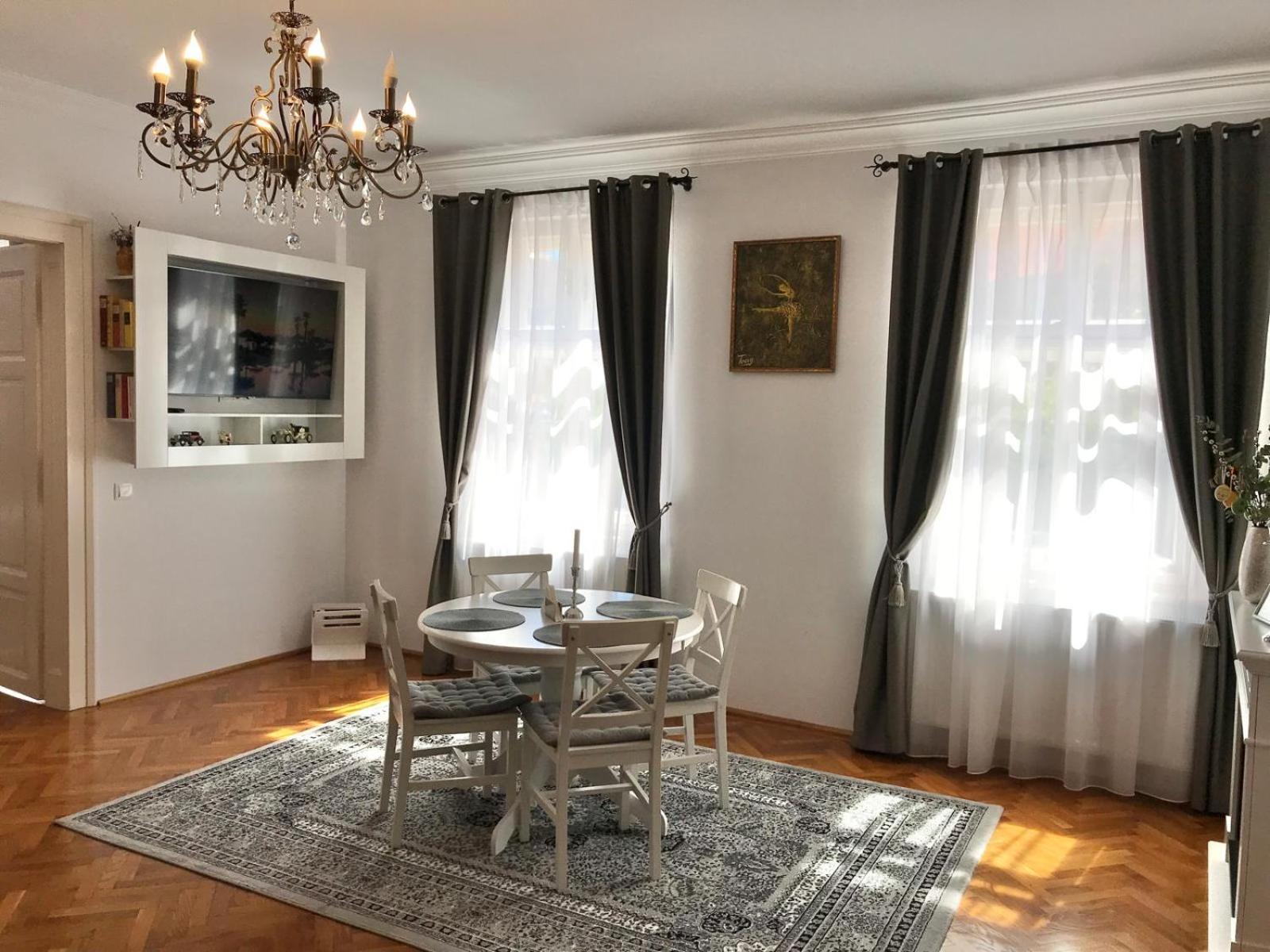 Residence Piata Armelor Sibiu Eksteriør bilde