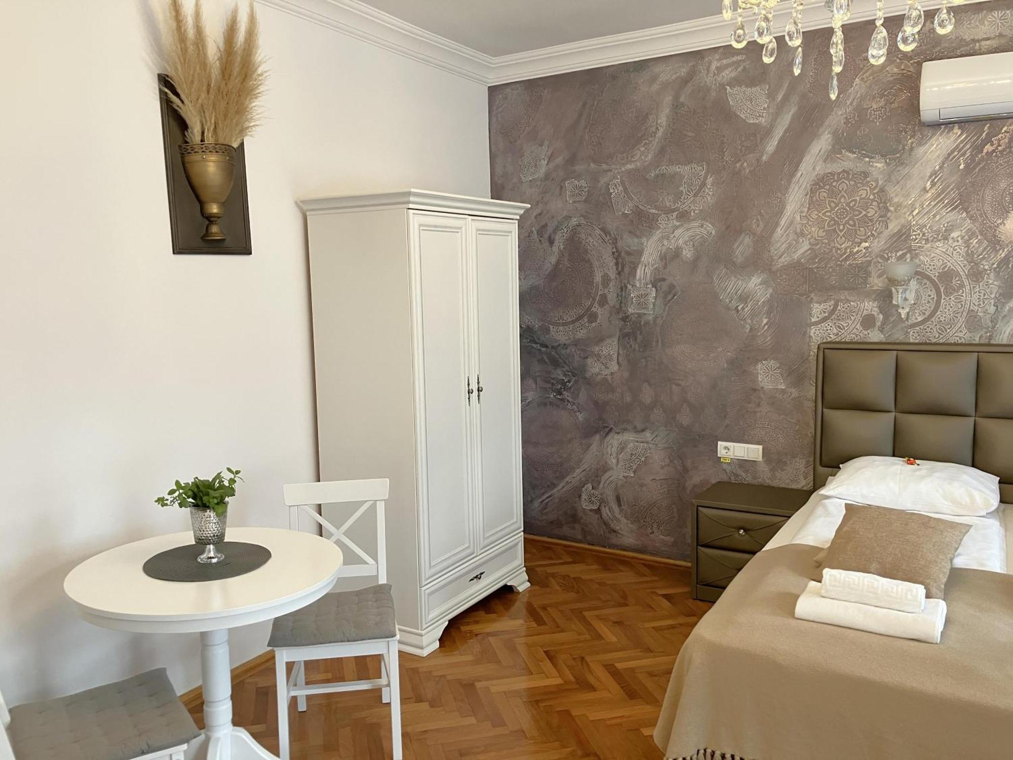 Residence Piata Armelor Sibiu Eksteriør bilde